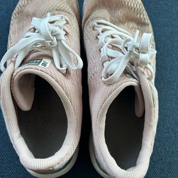 NEW BALANCE runners - Picture 3 of 6